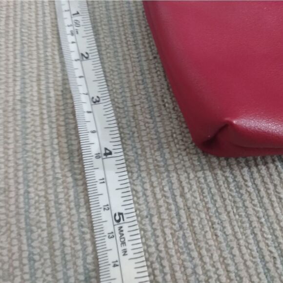 NWOT URBAN EXPRESSIONS Red Leather Zippered Coin Purse/Wallet w/Gold Hardware - Picture 6 of 7